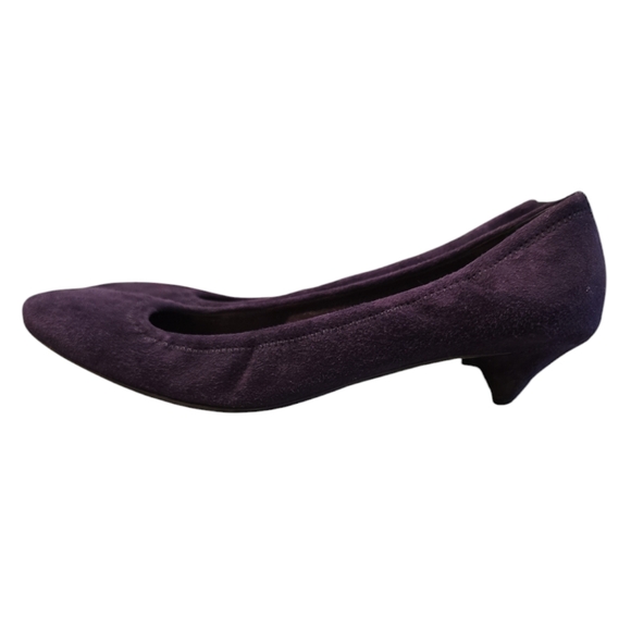 PRADA PURPLE SUEDE KITTEN HEELS. SIZE EU 39= US 9. - Picture 1 of 10